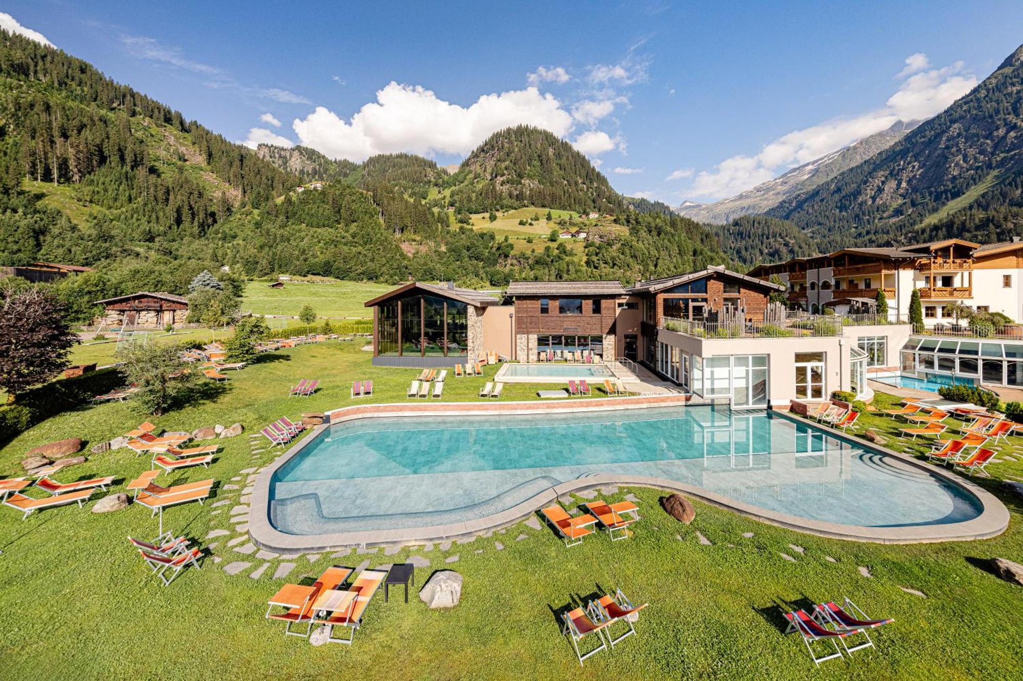 Hotel Schneeberg Family Spa Resort Ridanna Eksteriør bilde