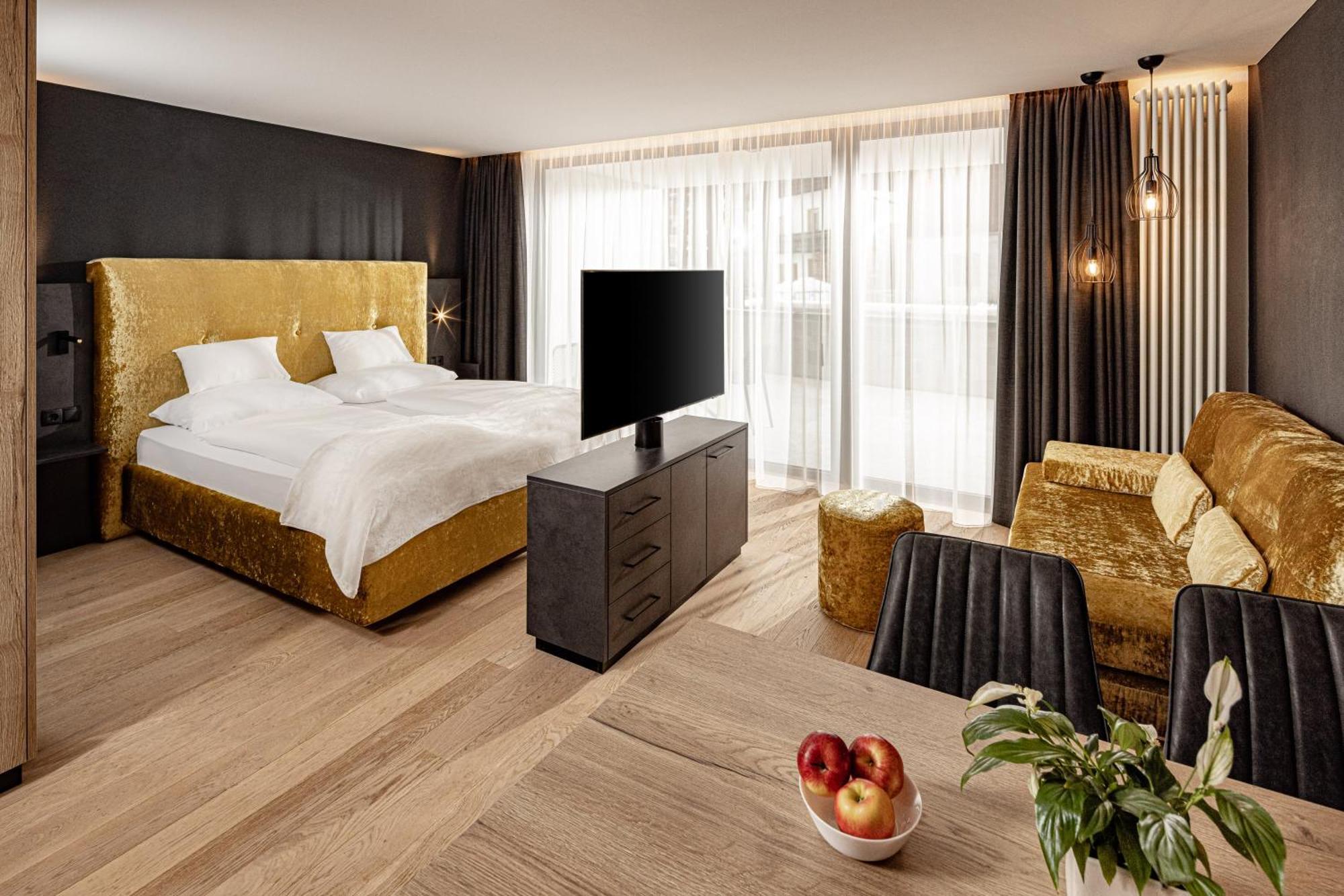 Hotel Schneeberg Family Spa Resort Ridanna Eksteriør bilde